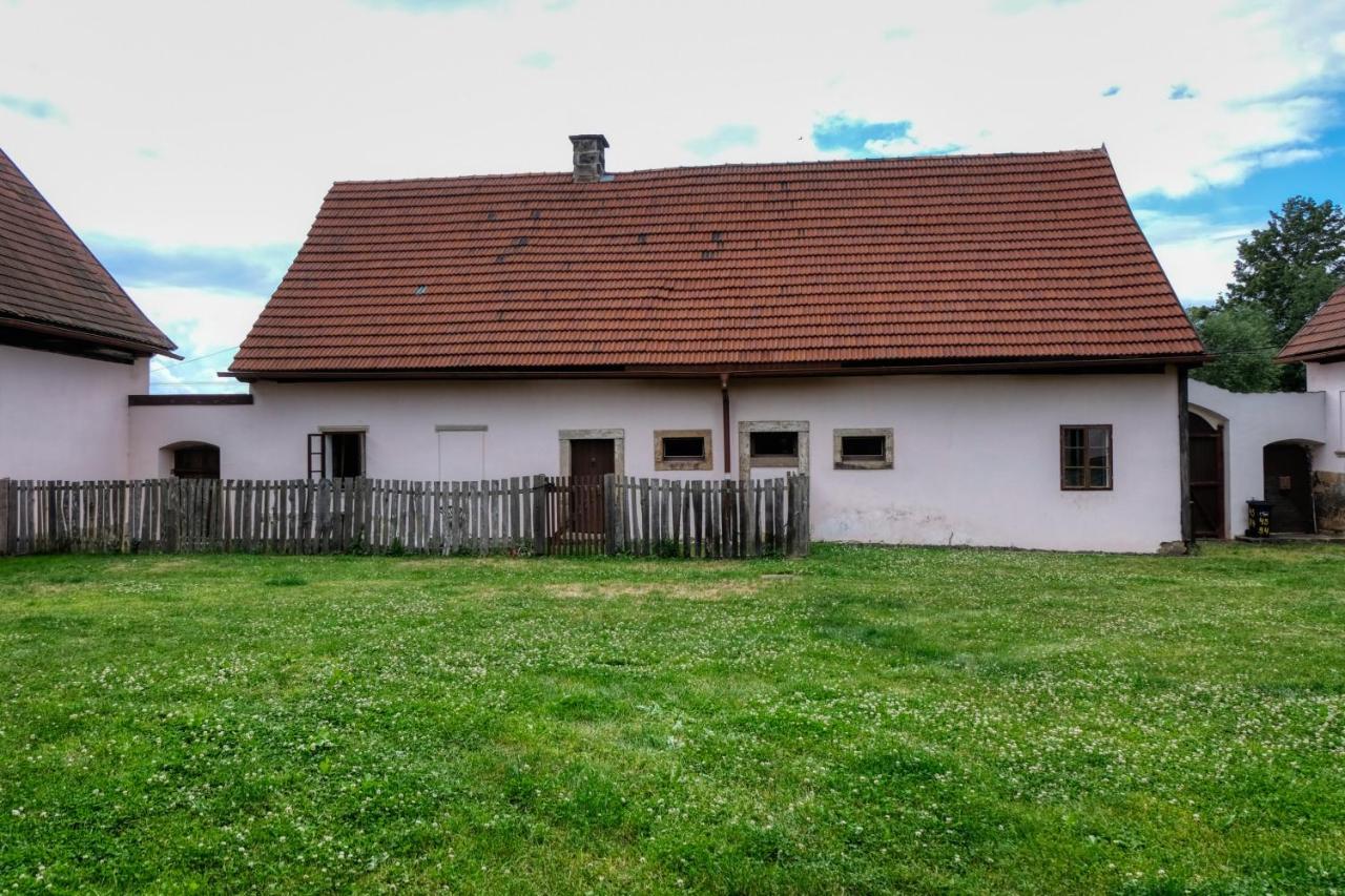 Apartmany V Broumovskem Statku Zewnętrze zdjęcie